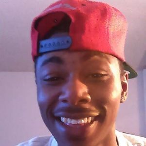 Meet your Posher, Dee